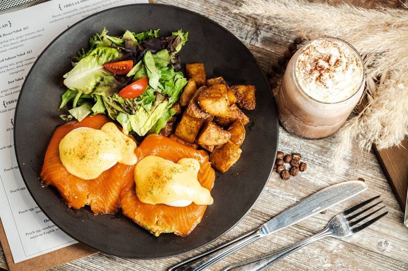 Smoked Salmon Eggs Benedict
